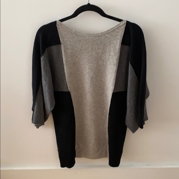 C. Cashmere Sweater sz M - Picture 6 of 8
